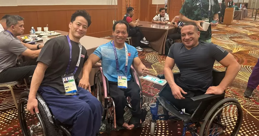 越南残疾人举重队四将出战名古屋亚残运会