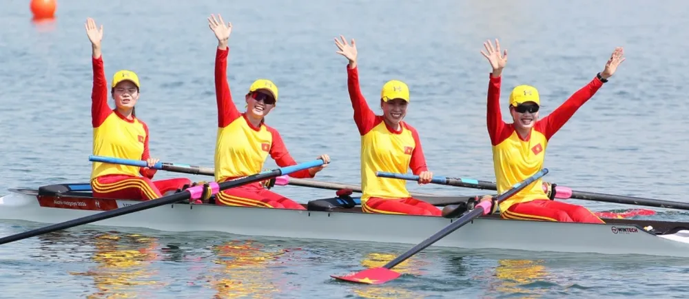 胡志明市三名女運動員在亞運會分獲第四名、銅牌和銀牌 · 報道配圖
