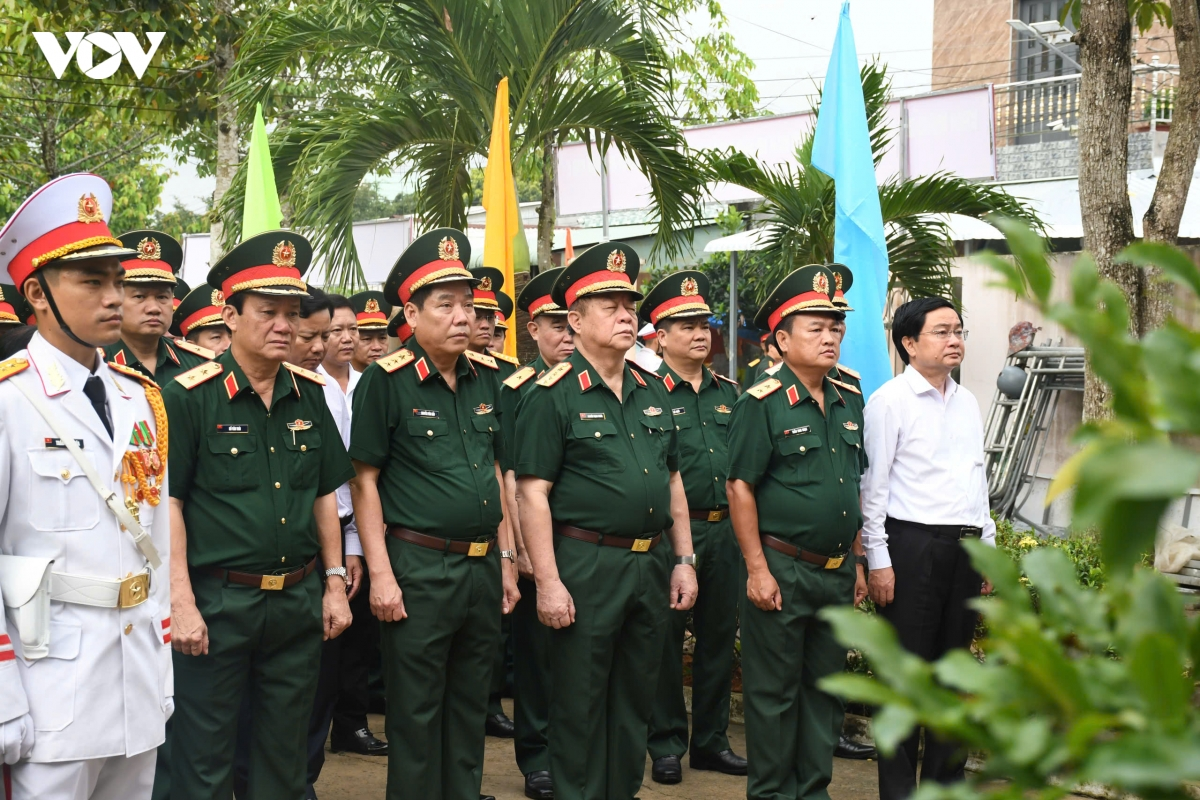 阮仲義大將參觀第八軍區80週年紀念