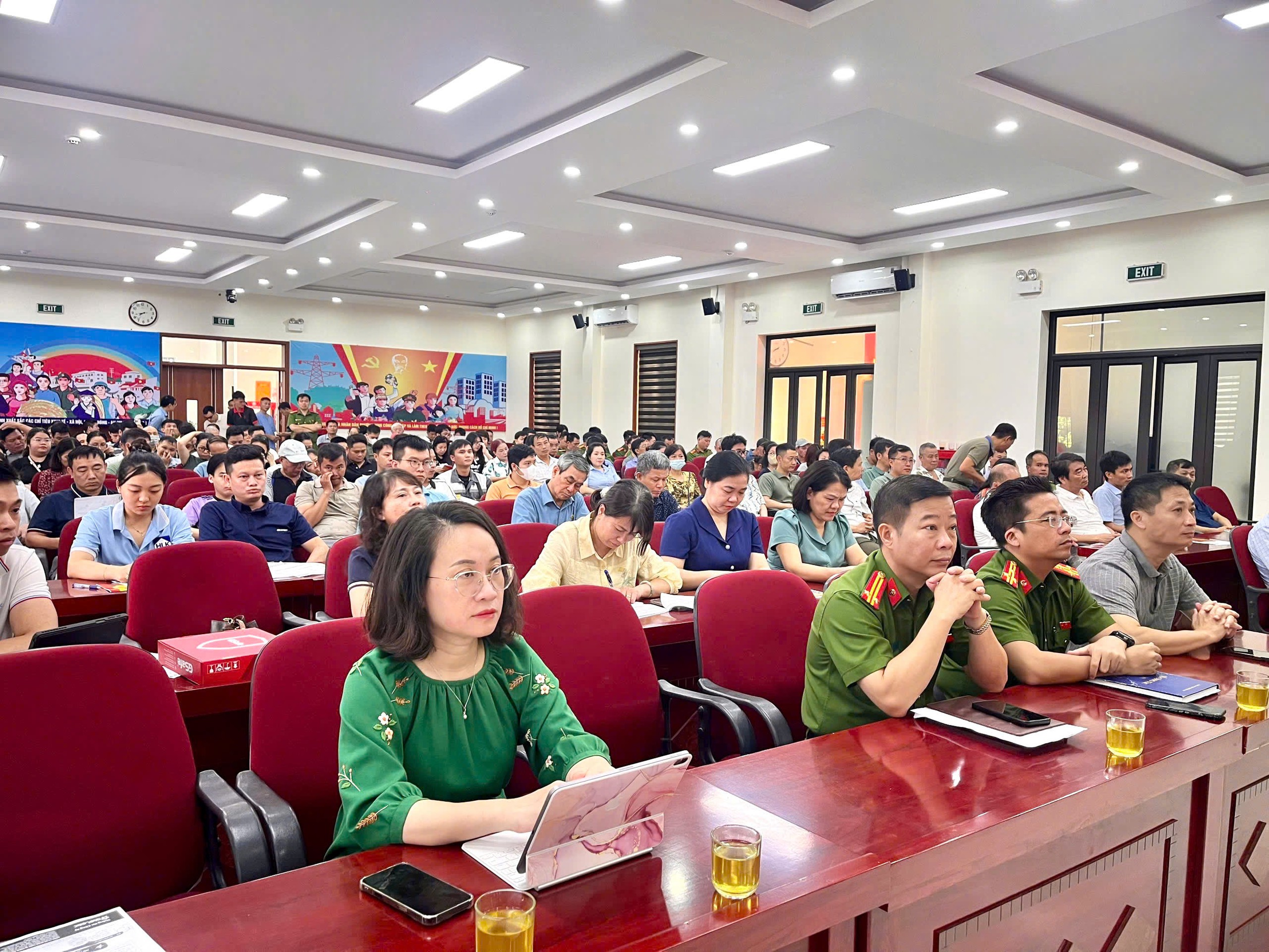 定功坊加强学校与经营场所消防安全保障