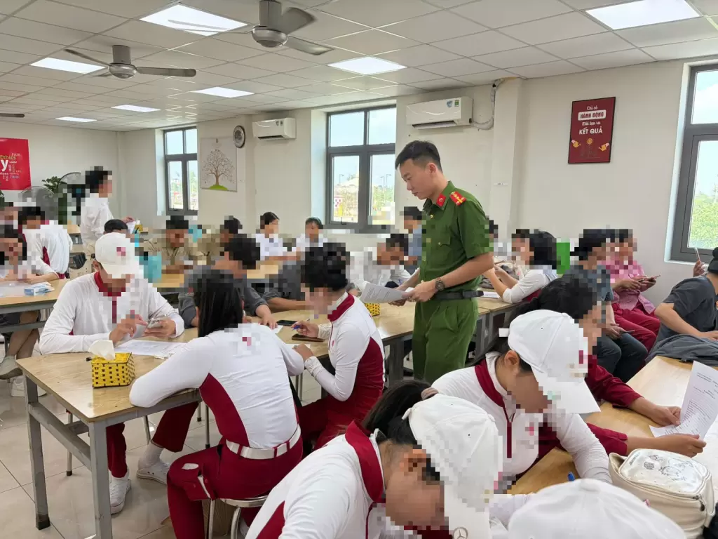 警方在高爾夫公司檢查50人——圖2。