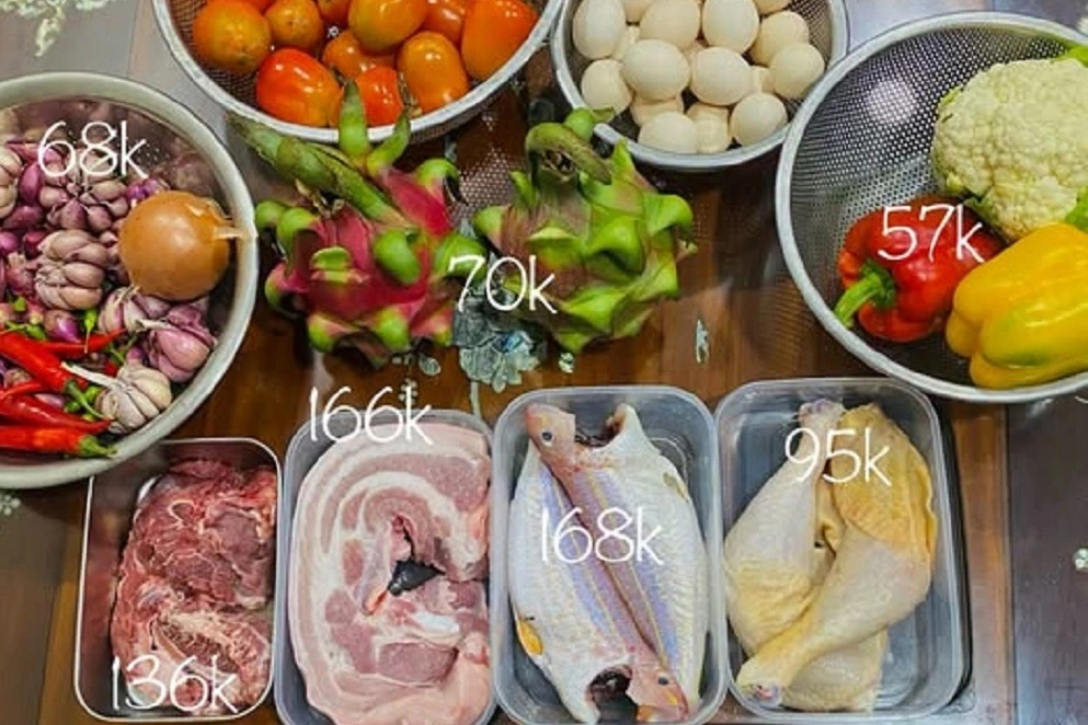 胡志明市兴起家乡食品消费 两尾鱼售价16.8万越南盾 · 报道配图