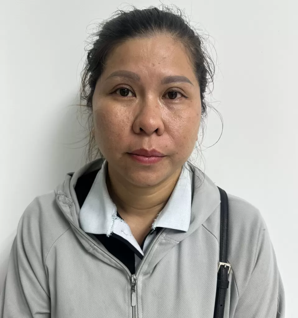 民众反映丢狗，警方发现封闭房屋，抓获专业盗狗团伙