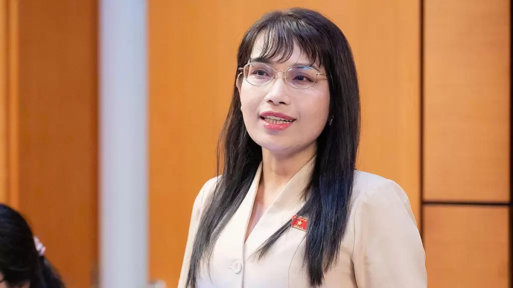 越南国会代表称加薪被生活成本上涨抵消