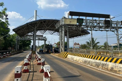 越南公路局暫停Bến Thủy兩座BOT收費站收費30天 · 報道配圖