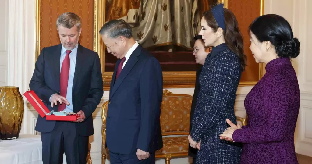 苏林访丹麦获授大象勋章，两国纪念建交55年