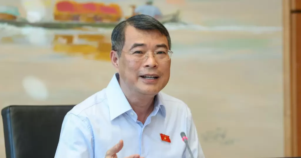 越南总理在国会分组讨论称越南油价为地区最低