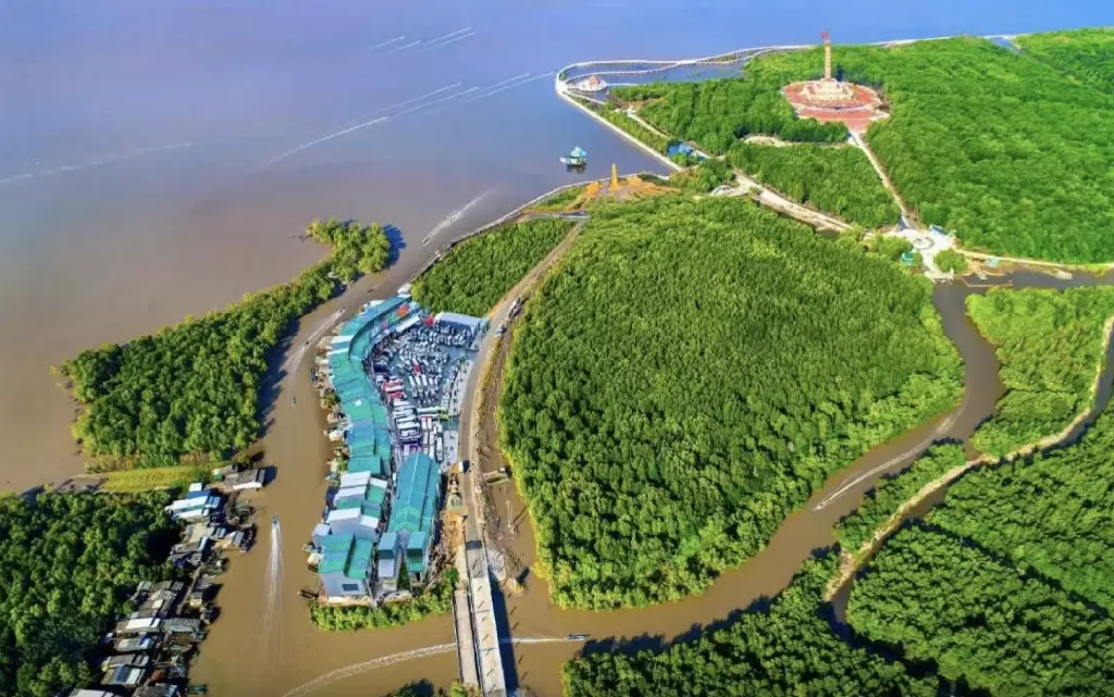 越南2025年气候情景：2100年湄公河三角洲约18.44%面积或淹没 · 报道配图