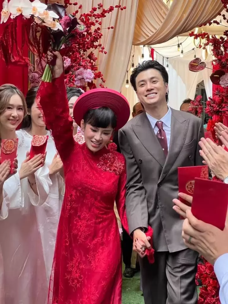 越南演員王英舉行訂婚儀式,未婚妻阮玉梅身份曝光 · 報道配圖