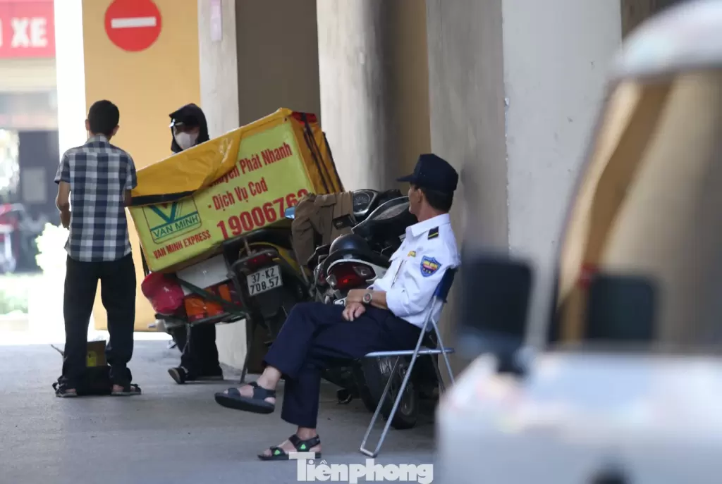 胡志明市两卡拉OK店被指组织女员工卖淫 · 报道配图