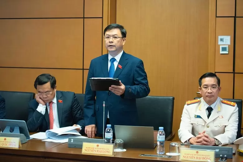 越南国会代表讨论基层医疗人力不足与医保衔接问题 · 报道配图