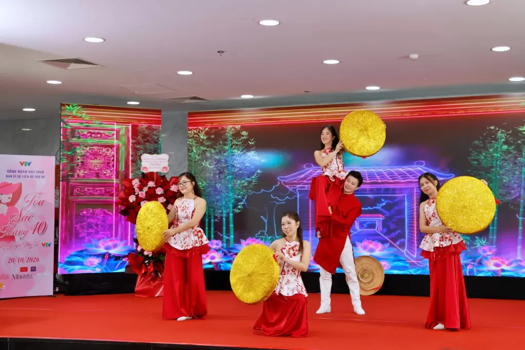 越南电视台举办“十月绽放”活动纪念妇女节 · 报道配图