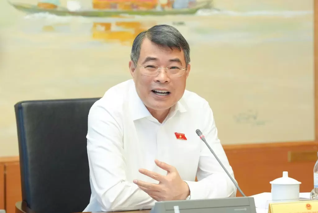越南总理在国会小组讨论中要求管控社会住房与出租房价格 · 报道配图