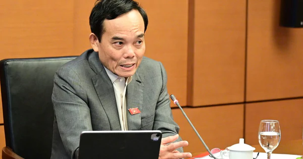 胡志明市鼓励企业11月或12月提前发放年终奖 · 报道配图