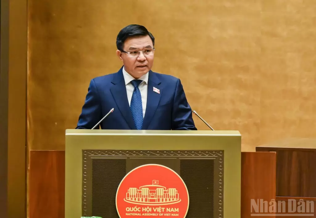 越南国会审议四部商业法律修订草案,拟精简20项行政手续 · 报道配图