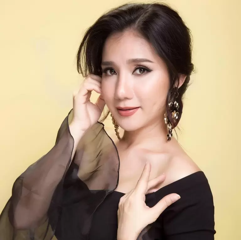 女功勋艺术家是单亲妈妈直言:“不要教别人怎么活”——图1