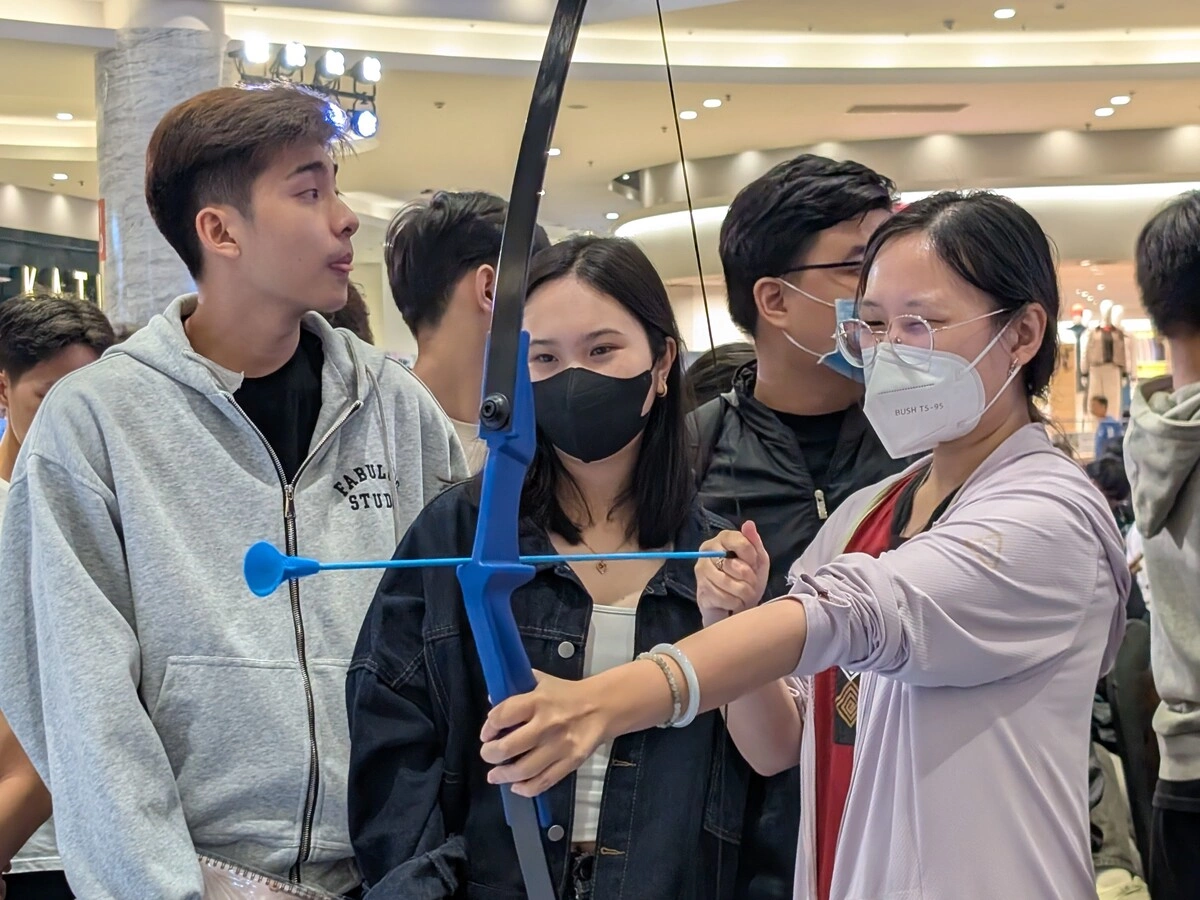 西贡幻影4比1胜Noob Team夺VMC秋季赛冠军 · 报道配图