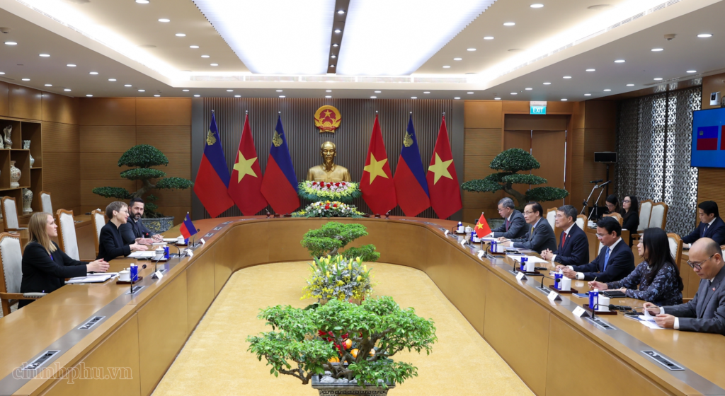 列支敦士登首相首次访越 两国签署避免双重征税协定 · 报道配图