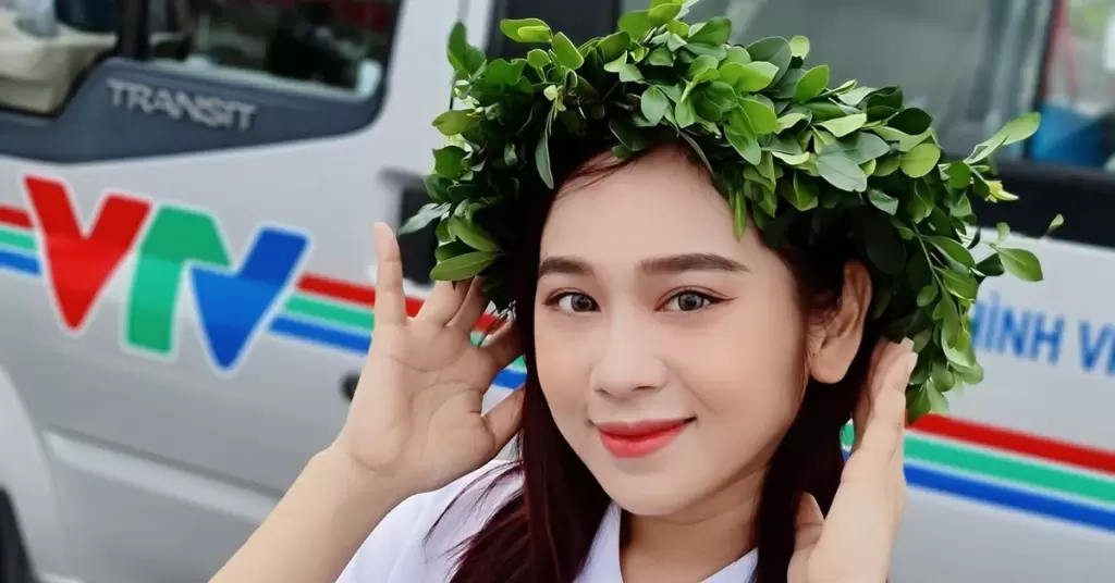 越南女主持Tuyết Ngân曾連續兩年主持奧林匹亞決賽點橋