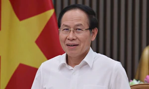 越南國會討論學校合併 內政部長稱“超級學校”管理或超負荷 · 報道配圖
