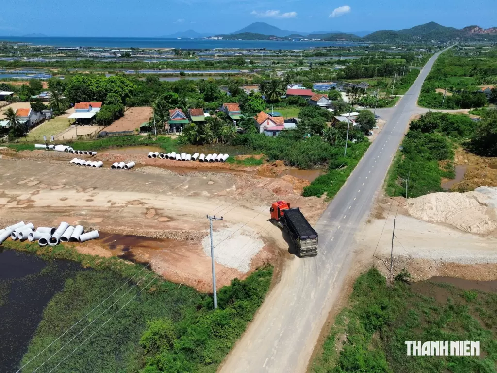 云峰经济区沿海公路主干轴