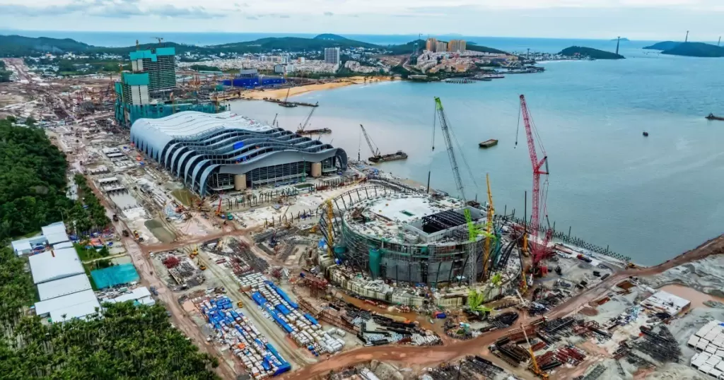 富国岛APEC 2027工程加速 承包商称资金与雨季制约进度
