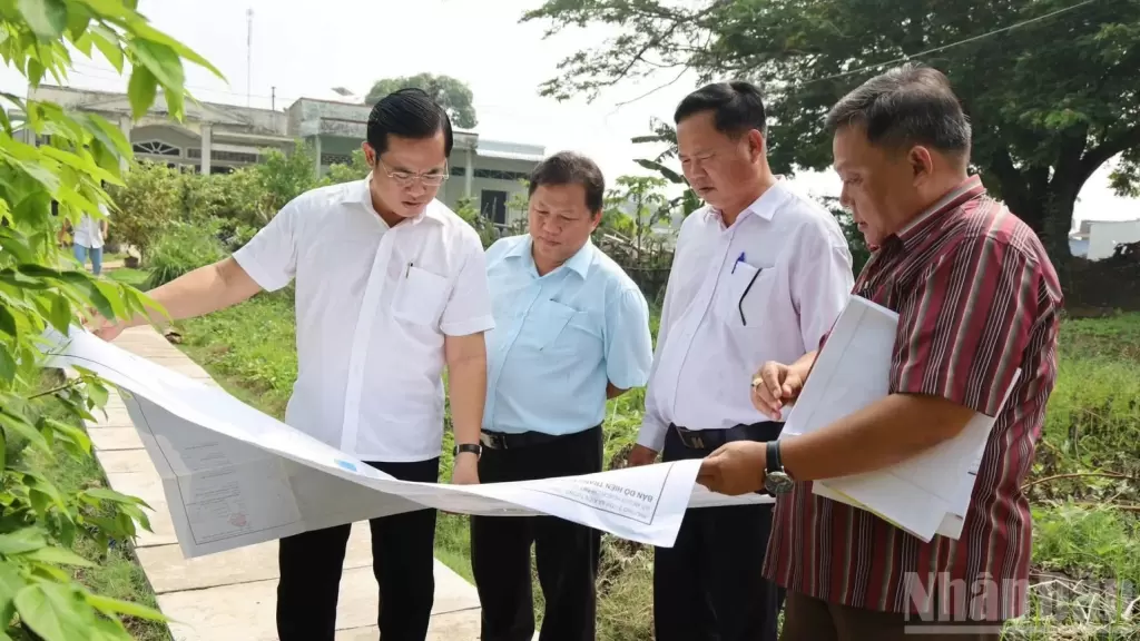 西宁省以征地攻坚检验干部学习胡志明与廉洁党建成效 · 报道配图