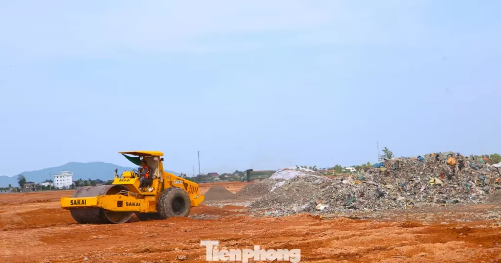 河静北石河工业园积存约4000吨垃圾 省方要求投资方出资处理