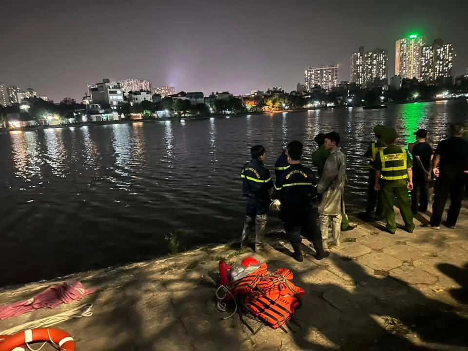 河內定功湖兩人溺水 當晚尋獲遺體 · 報道配圖