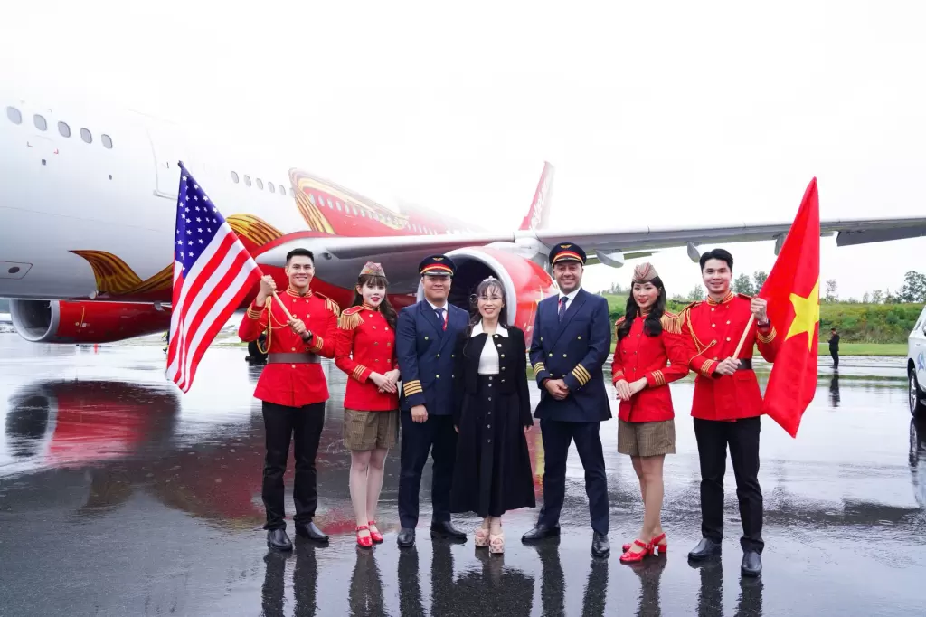 越捷航空乘务组在纽约的突出画面 - 图2