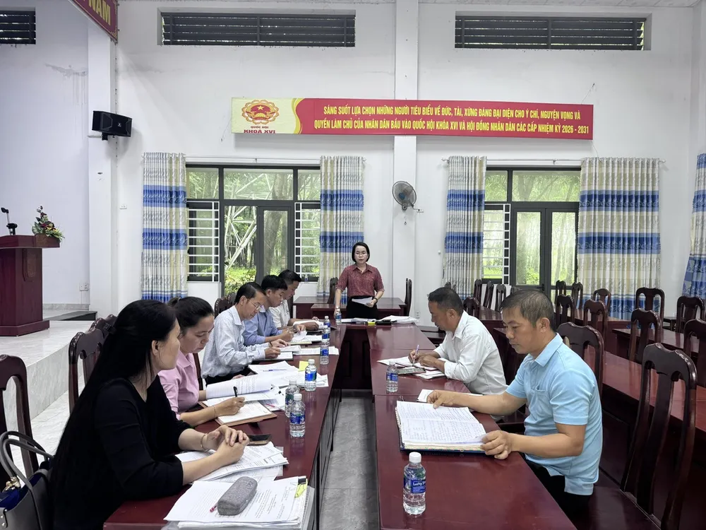 胡志明市Trừ Văn Thố乡党委派员盯点28个基层党组织 · 报道配图