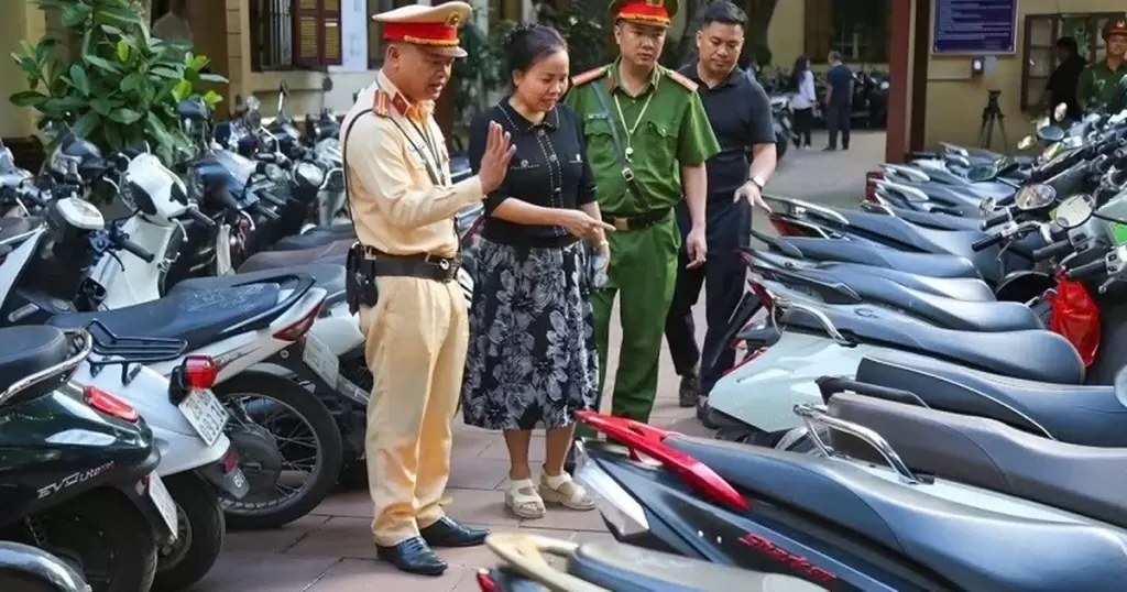 胡志明市9月处罚900余名学生交通违法，警方将追究家长责任