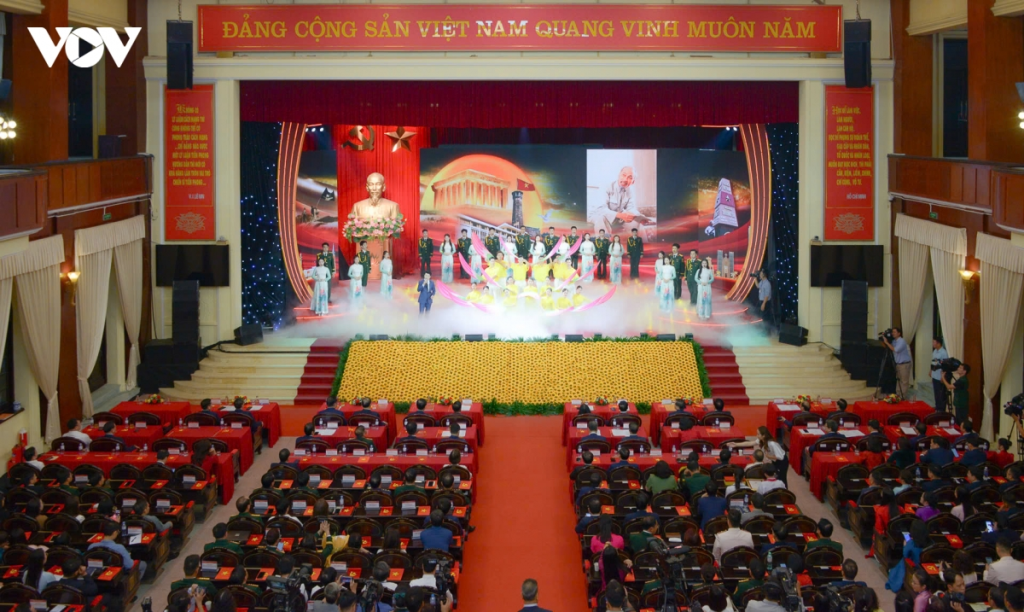 越南第六届建党思想征文比赛颁奖，陈锦秀出席并致辞