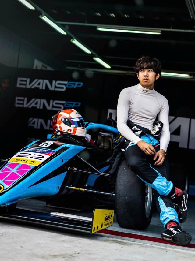 越南选美小姐的17岁儿子获国际赛车亚军：外形英俊，学历背景亮眼-图7
