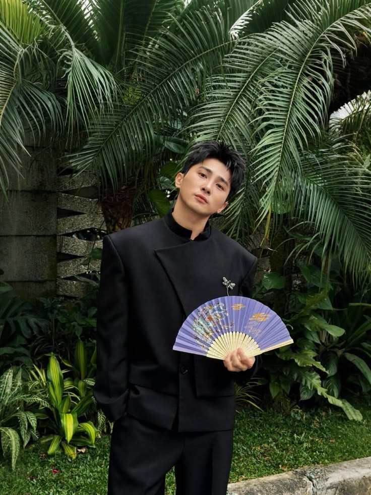男歌手在Tinh Hà Say Hi演唱会上遭遇“脸红到极点”的意外，幸好有亮眼外形自信救场！- 图6。