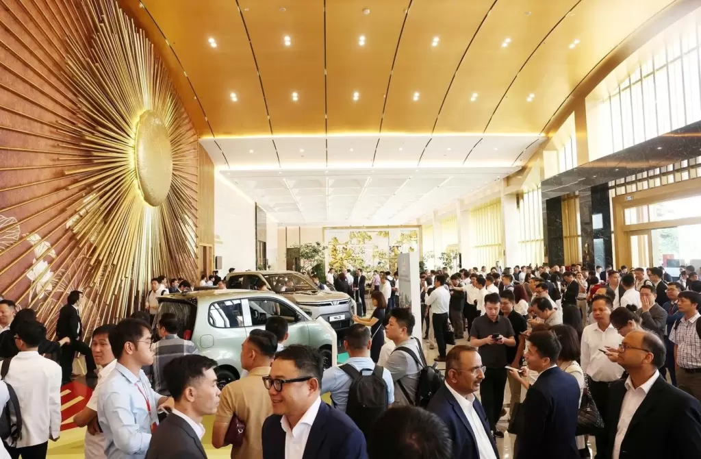 Vingroup与VinFast办供应商大会,推动提高本地化率 · 报道配图