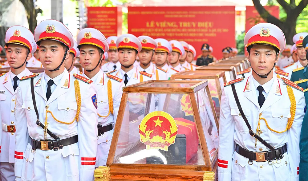 追悼仪式上的仪仗队