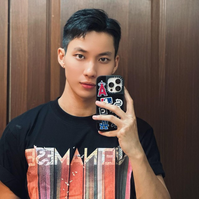 越南VTV剧集演员Nam Việt眼妆被指过浓引观众讨论 · 报道配图