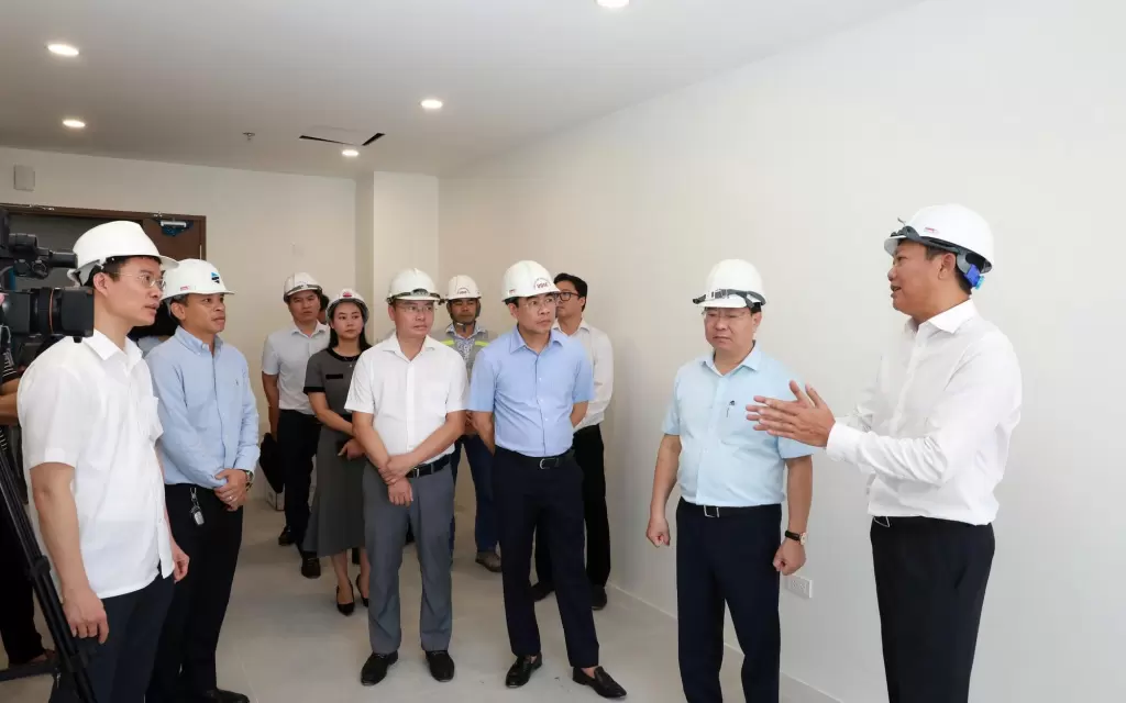 河内副市长检查春罗安置房与夏亭社会住房项目