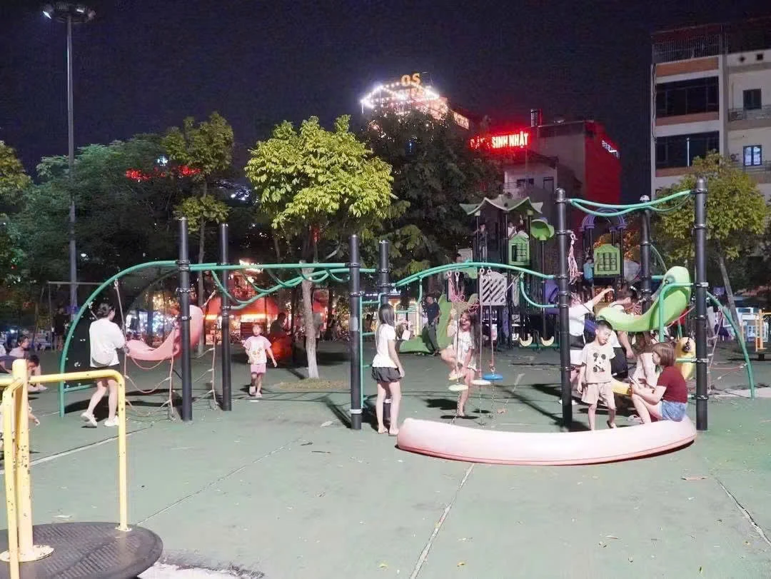 覽浪公園跳舞熱潮消退後的景象