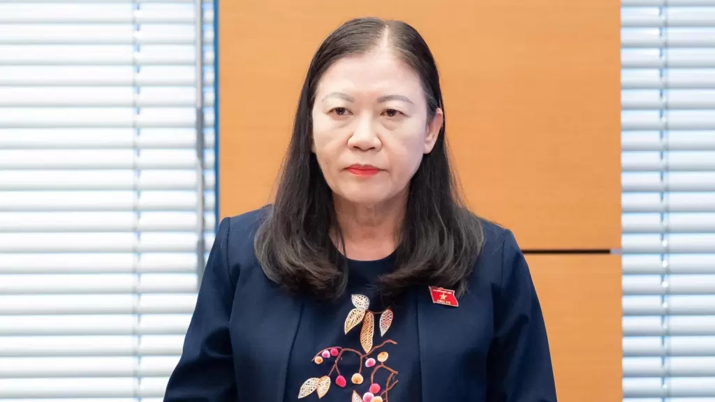 越南国会审议律师法修订草案 拟扩大法律援助人员免实习范围 · 报道配图
