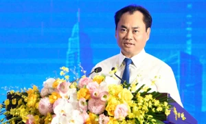 越南法学毕业生返乡养螺创业,称已联结20余个养殖场 · 报道配图
