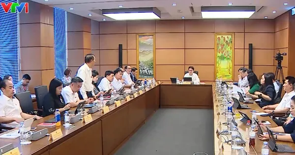 越南国会代表吁为青年创造生计就业并稳定招生考试安排 · 报道配图