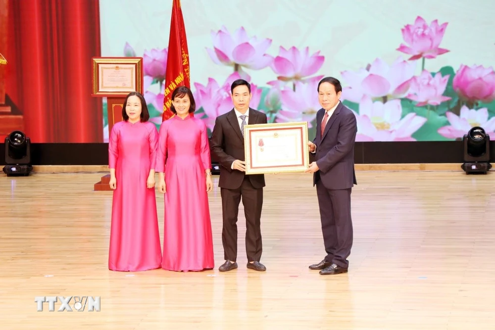海防举行胡志明首次视察80周年纪念 中央要求打造全国增长极 · 报道配图