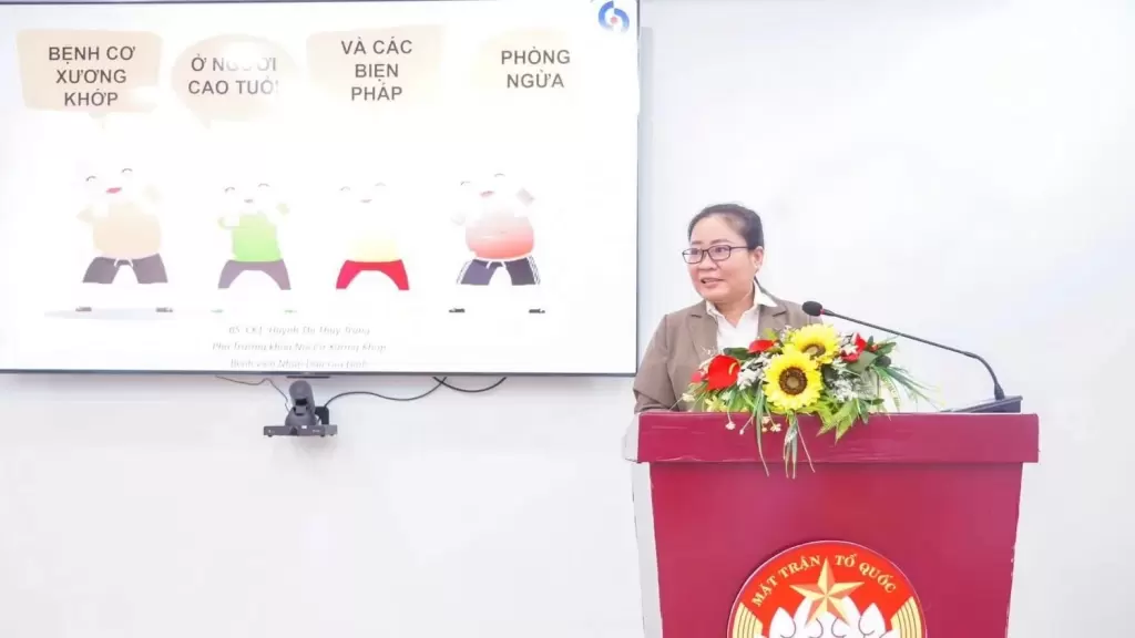 胡志明市醫生:老年多病共存須保持治療連續性 · 報道配圖