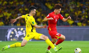 河内公安与河内队18日晚德比,榜首对垫底防线 · 报道配图