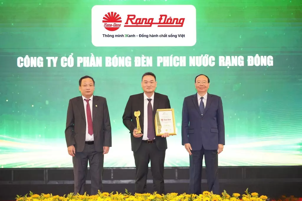 越南Rạng Đông获2026年多项企业及品牌荣誉 · 报道配图