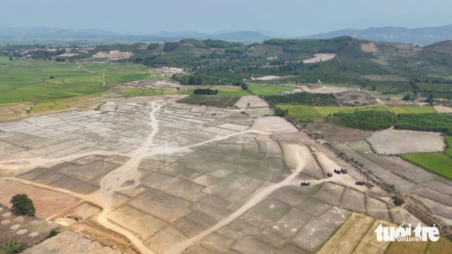 警方正在調查,多樂省非法採土工地仍活躍運作