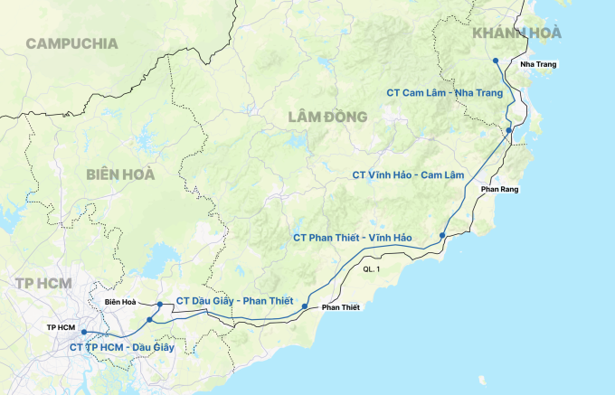 卡車撞上高速公路上停放的汽車,母子二人死亡