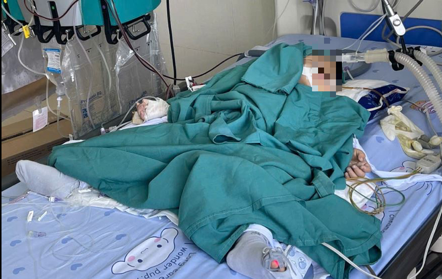 2歲幼兒誤食哥哥從學校帶回的藍色物體後嚴重中毒